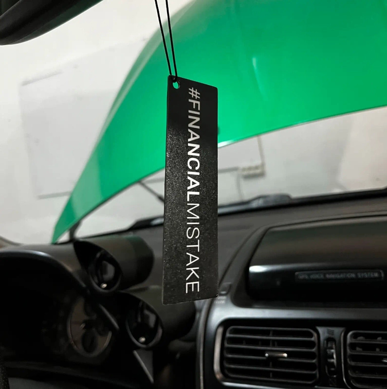 Přívěsek s vůní finanční chyby #financialmistake